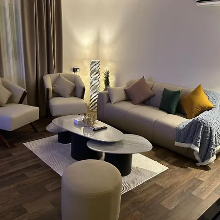 شقة انيقة بصالة والدخول ذاتي Riyadh Exterior photo