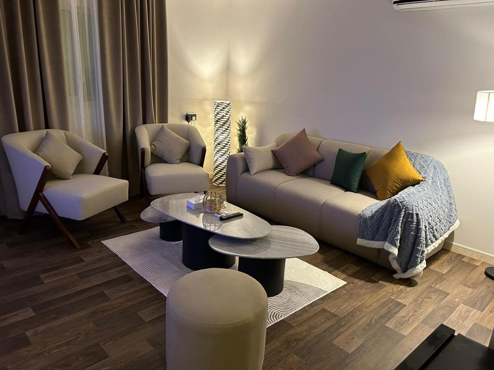 انيقة بصالة والدخول ذاتي Apartemen